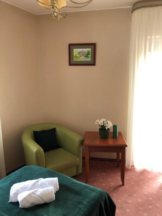 Willa Anna - Pokoje Goscinne Goczałkowice-Zdrój Exteriör bild